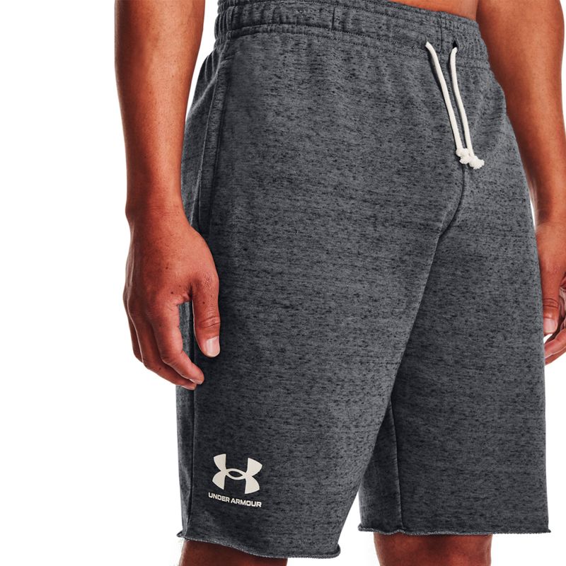 Bermudas cheap under armour