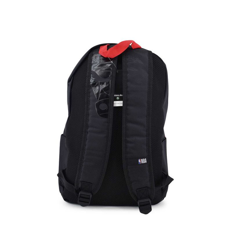nba_22083NEGRO_4