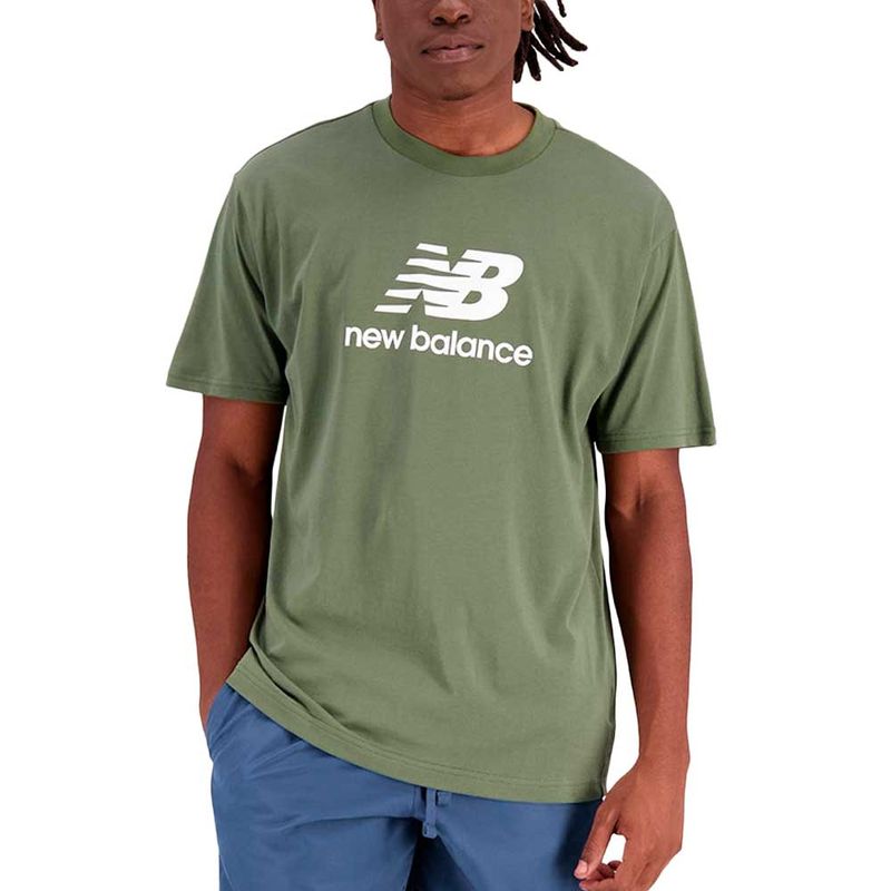 Remeras New Balance Remera New Balance Essentials Staked FerreiraSport