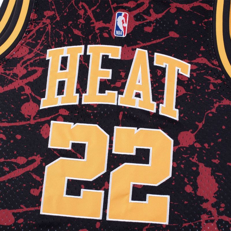 nba_NBPTT525104RD1_2.jpg