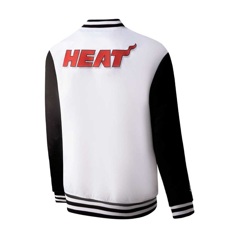 nba_NBAJK524201WH1_1
