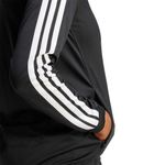 ad_JC8889_3