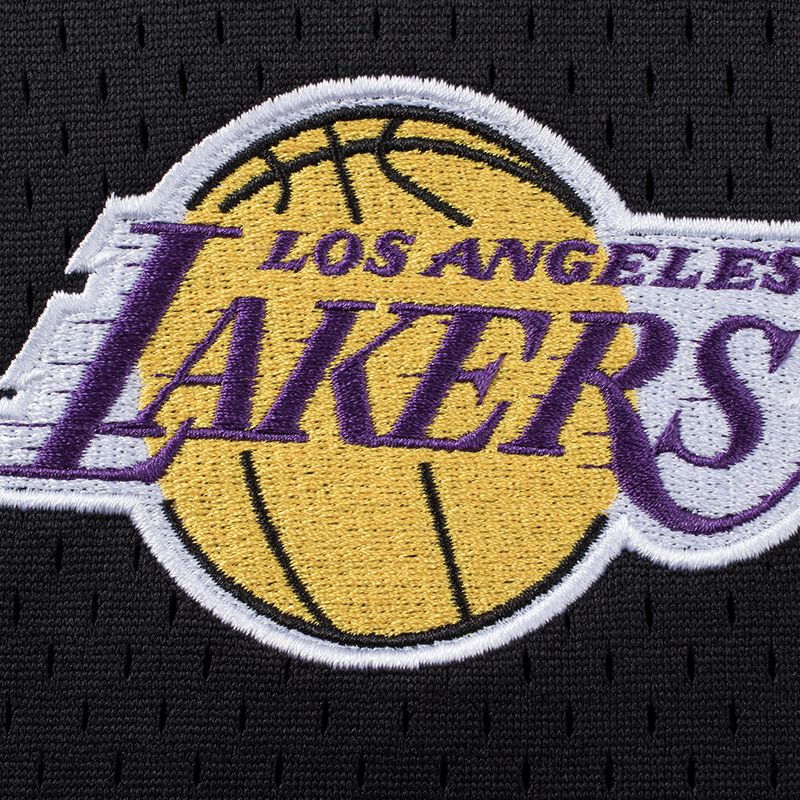 nba_NBASH325204BK2_2