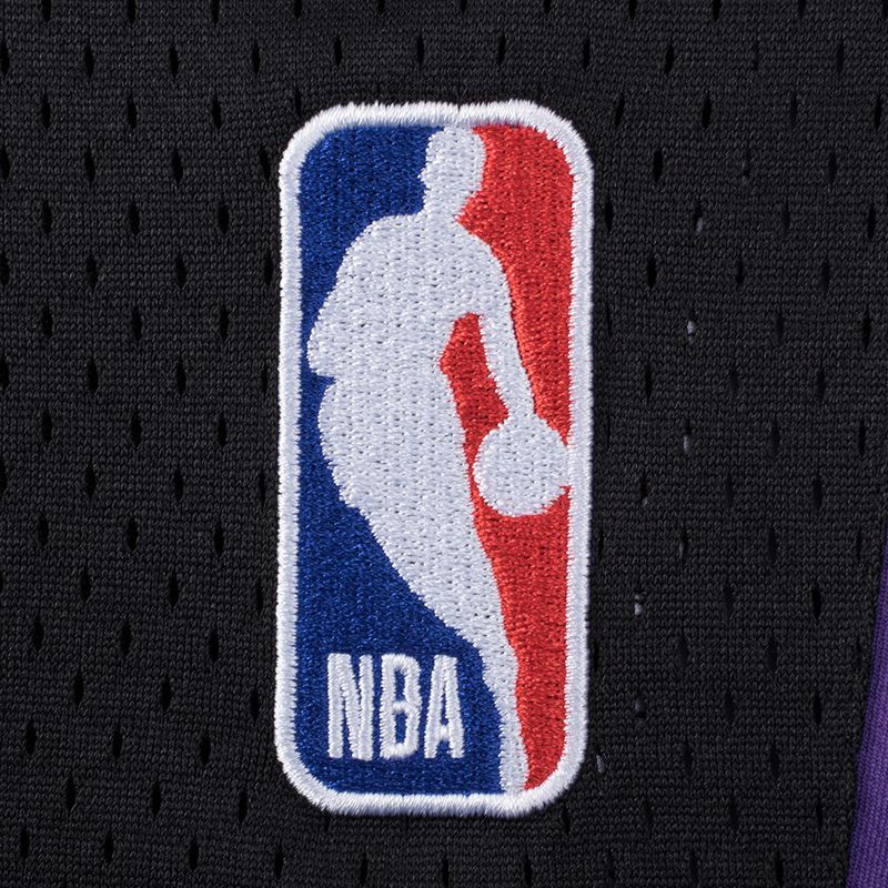 nba_NBASH525201BK2_2