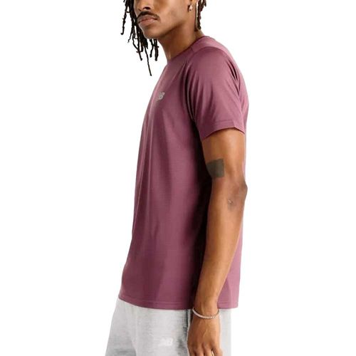 Remera New Balance Essentials