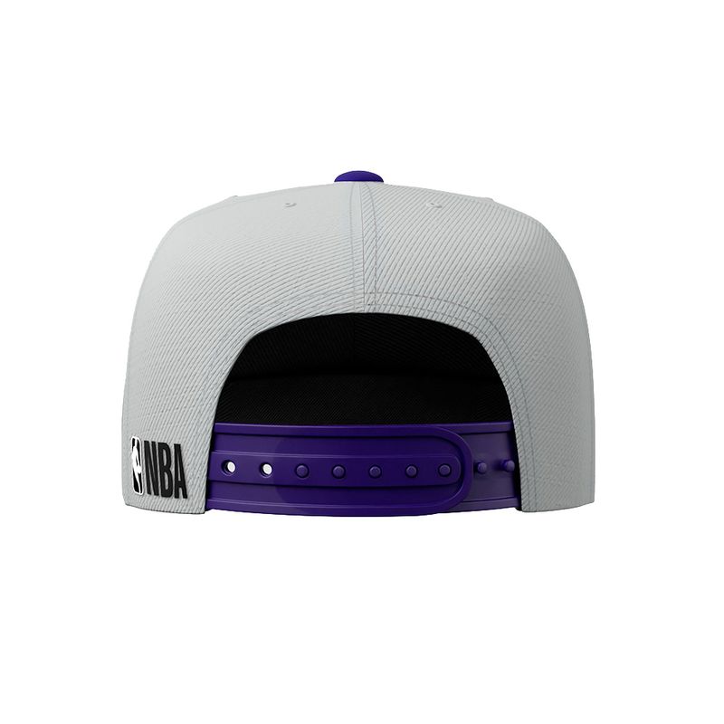 NBA_NBACA525218GY4_1