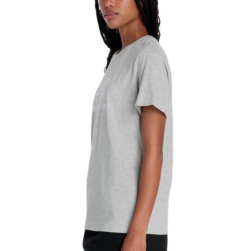 Remera New Balance Sport Essentials