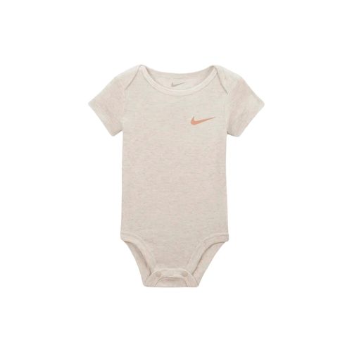 Conjunto Nike Essentials Bebé