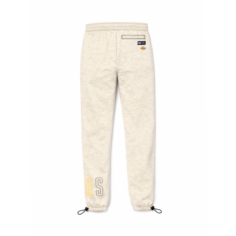 nba_NBAPT526105BG1_1